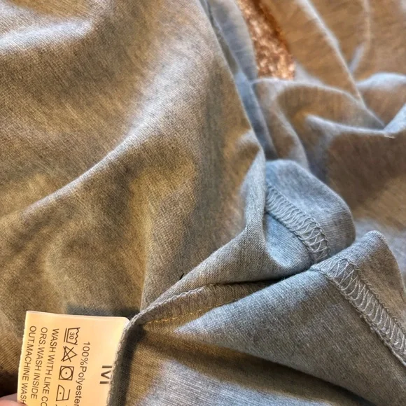 shirt size medium - Picture 4 of 4